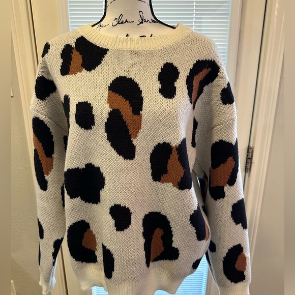 🐆Animal Print Sweater - Picture 2 of 8